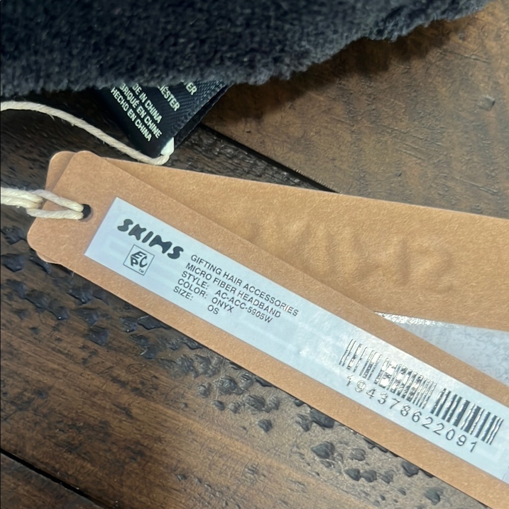 SKIMS Headband - Picture 3 of 3